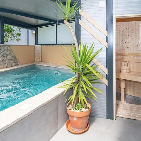 Villa Valencan 1 *