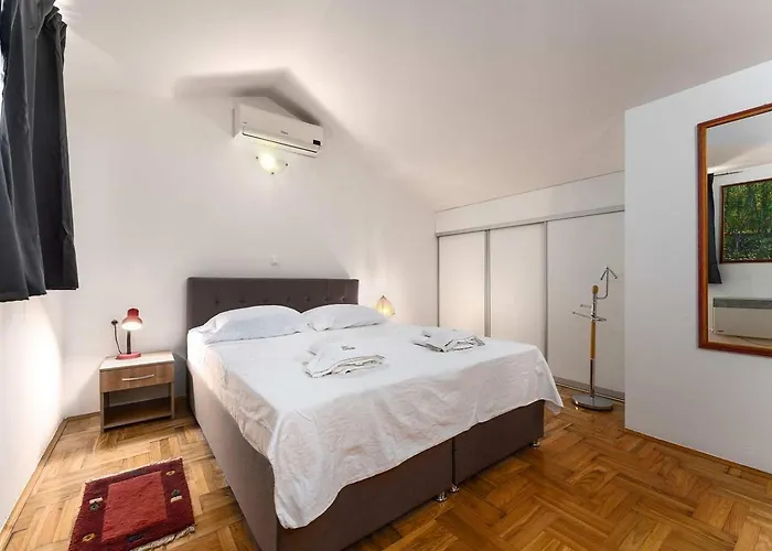 Villa Valencan 1 *
